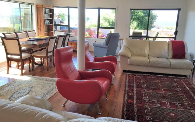 Lake Road Lodge
