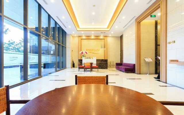 REM Rivergate Garden Pool Signature Apartments