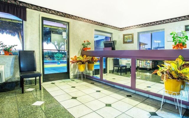 Travelodge By Wyndham Turlock