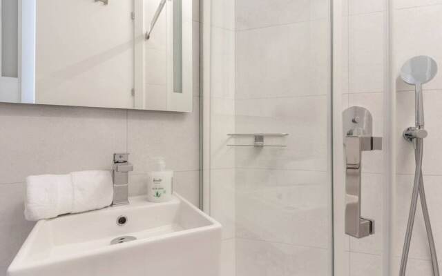 Incredible Design 2bedroom Apt, Sleeps 6 in Centro