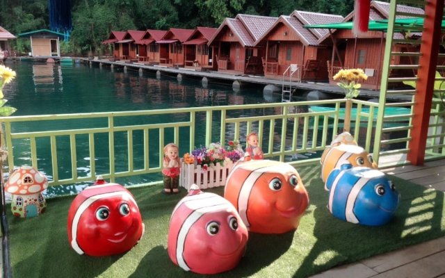 Saichol Floating Resort