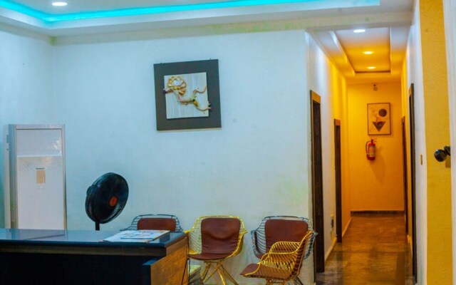 Ronkibog Crystal Hotel & Suites