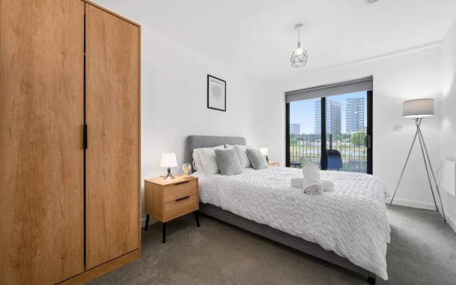 Manchester - Apartment - Sleeps 5 - Parking