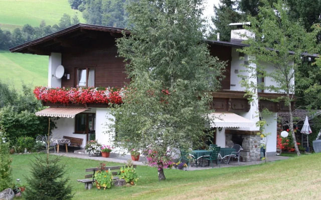 Spacious Holiday Home in Niederau near Ski Area