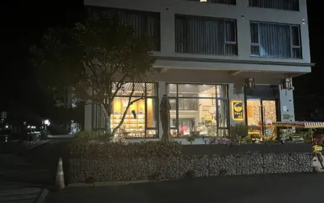 Chuanyanju Guesthouse