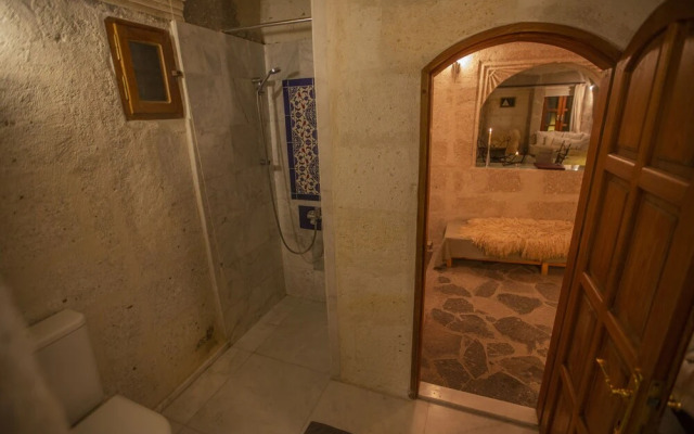 Asmali Cave House