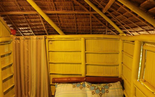 Bamboo Rooms & Cottages by Dang Maria BB
