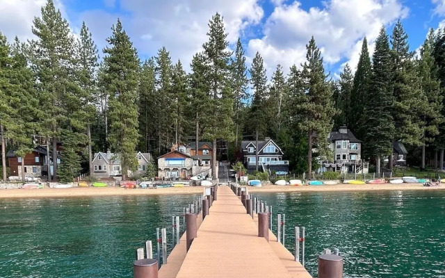 Smokey Joes 5 Bedroom Cabin by RedAwning