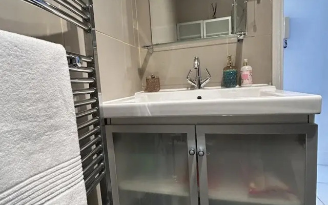 New! Supreme Apartment - Near Tube Station