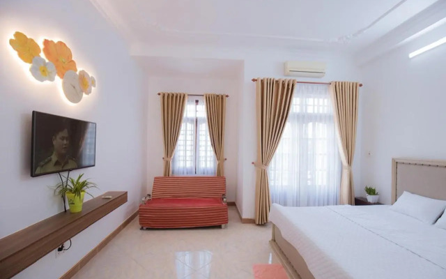 Lavie House 10-2 Lạc Long Quân