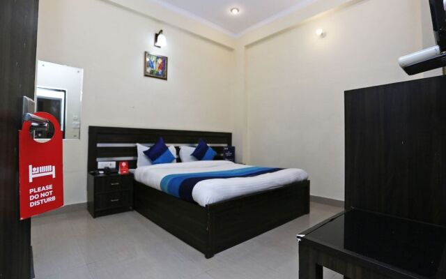 OYO 6976 Hotel Ganges Park