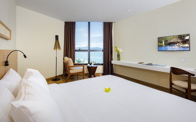 Starcity Hotel & Condotel Beachfront Nha Trang