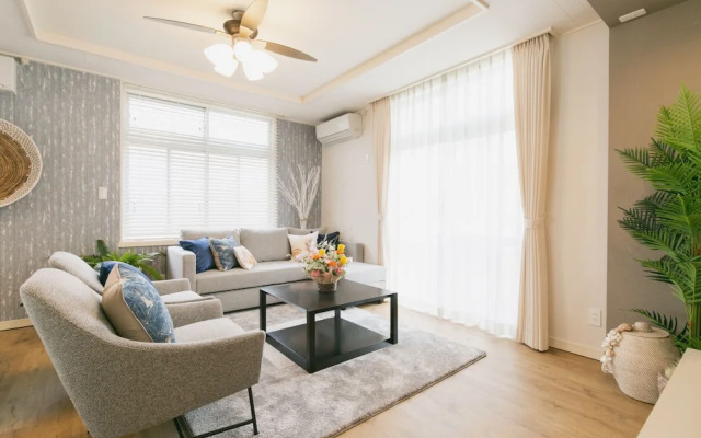 Sunset Breeze Chatan