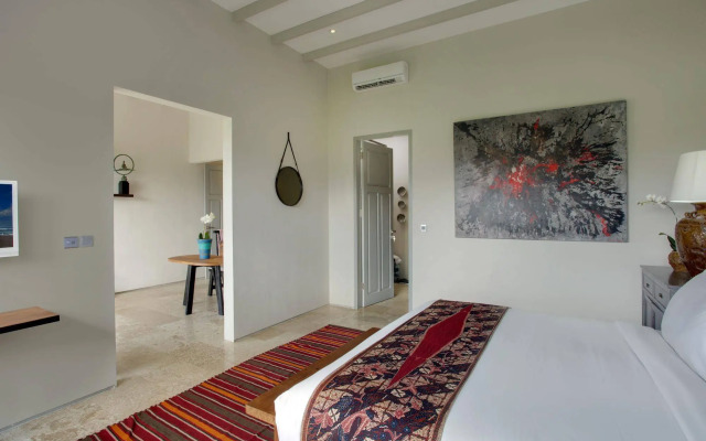 Room & Vespa Suite 2