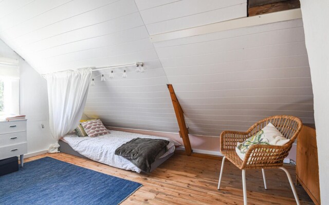 Nice Home in Brålanda With 2 Bedrooms and Wifi