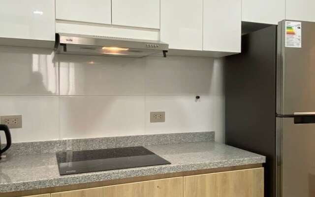 Awesome 3BR With Balcony in Miraflores