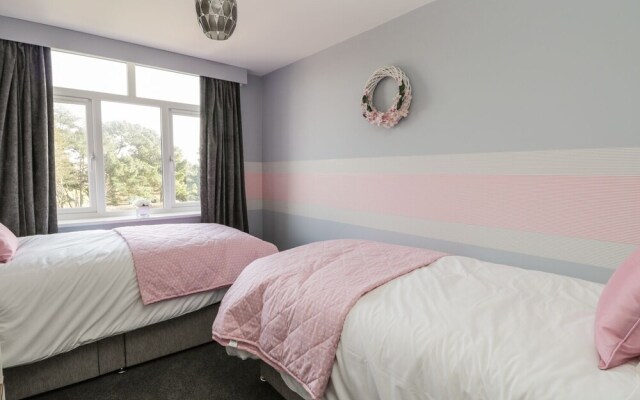 Apartment 4