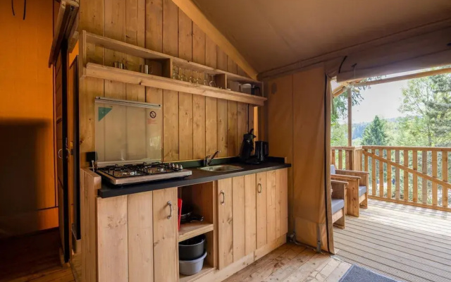 Cozy 5-person Glamping Tent in Ardennes