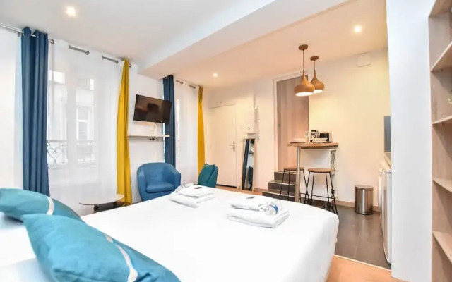 Modern Studio in the Heart of Paris