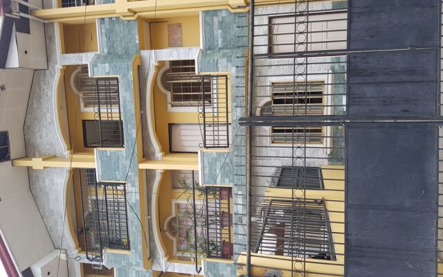 Alaminos Backpackers & Travelers nest