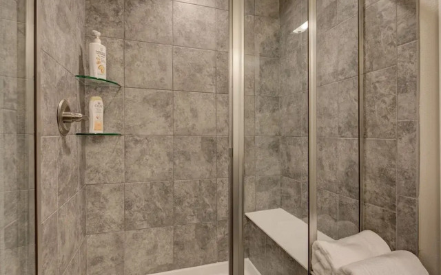 Marbella Lane Executive Townhome, 20 mins to Boulder