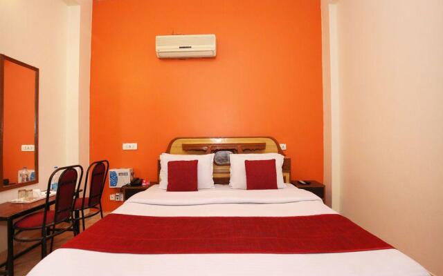 OYO 10239 Holiday INN Paradise
