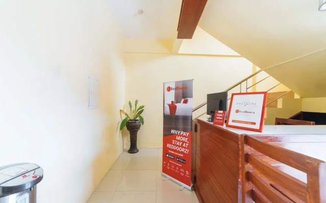 Reddoorz @ D Maagma Street - Vaccinated Staff