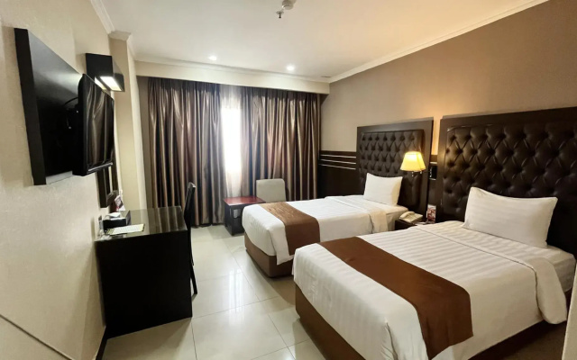 Grand Antares Hotel