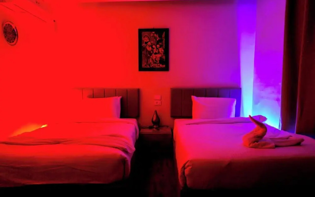 Pyramids Hotel