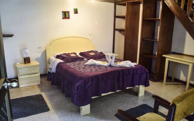 Hostal Santa Cruz Backpackers