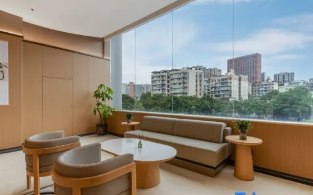 Guanghua Business Hotel