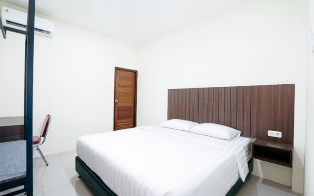 Bobo Inn – Guest Rooms – Singkawang