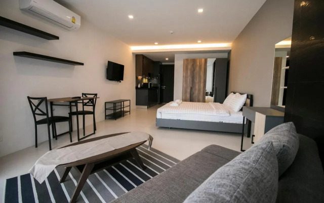 Escape Condominiums Beachfront Suites - Mae Phim