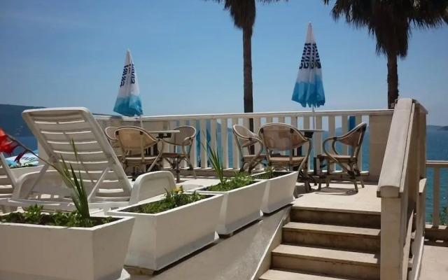 Vila Aleksandar