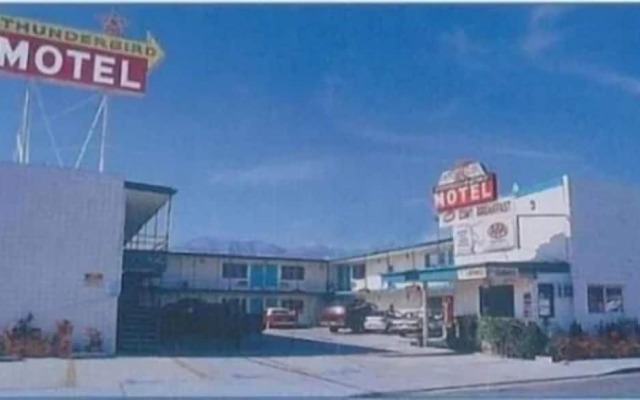 Thunderbird Motel