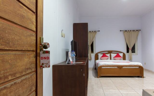 Griya Mas Syariah by OYO Rooms