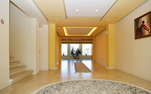 Grand White City Hotel