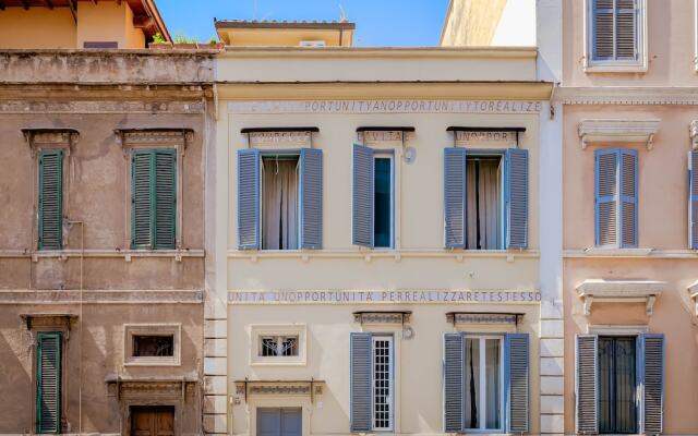 Tarshito Gallery House Roma