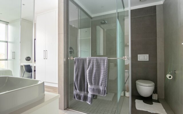 Sandton Smart Apartment Fifteen