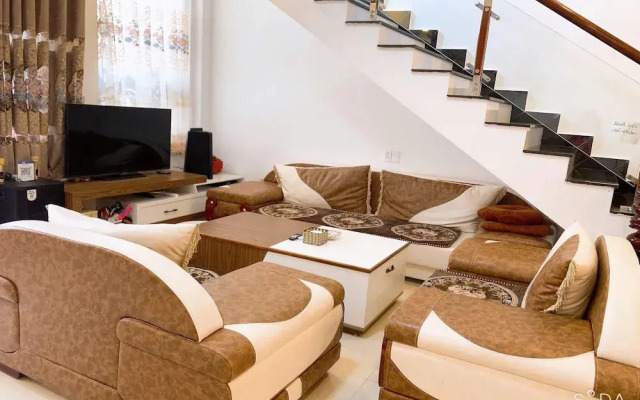 OYO 1248 Quyen House