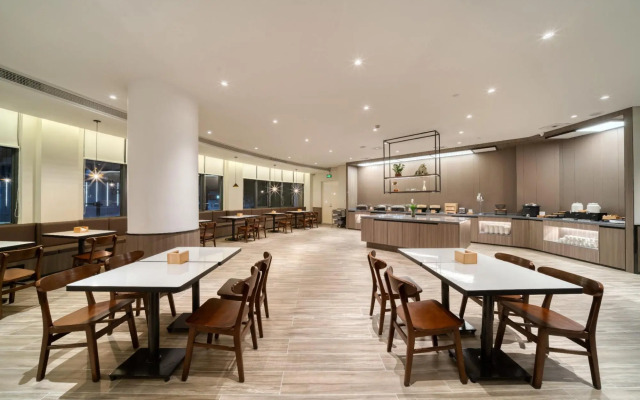 HanTing Hotel (Lin'an Center)