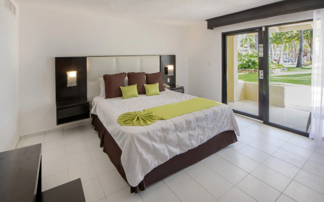 Viva Wyndham Dominicus Beach Resort — All Inclusive