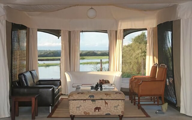 Taranga Safari Lodge