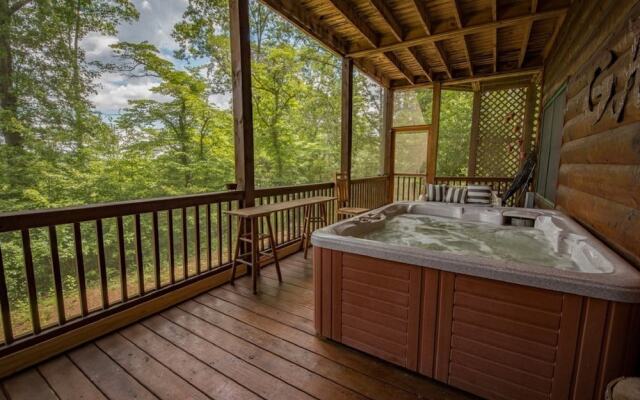 Wolf`s Den-minutes to Blue Ridge