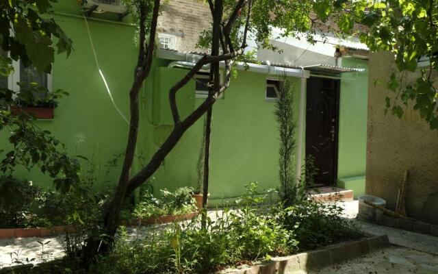 Apartment Ninoshvili 15