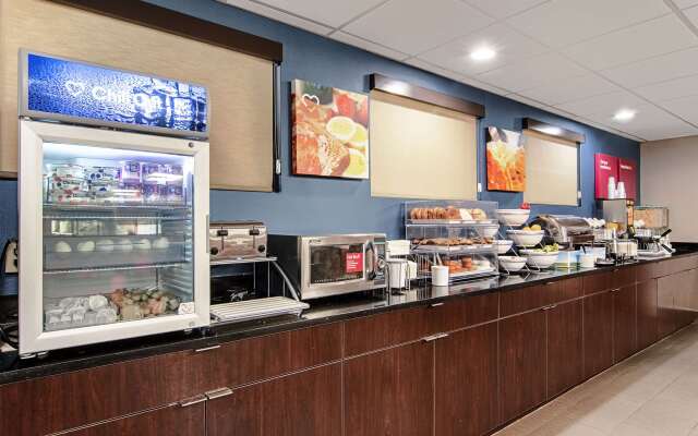 Comfort Suites Knoxville Airport