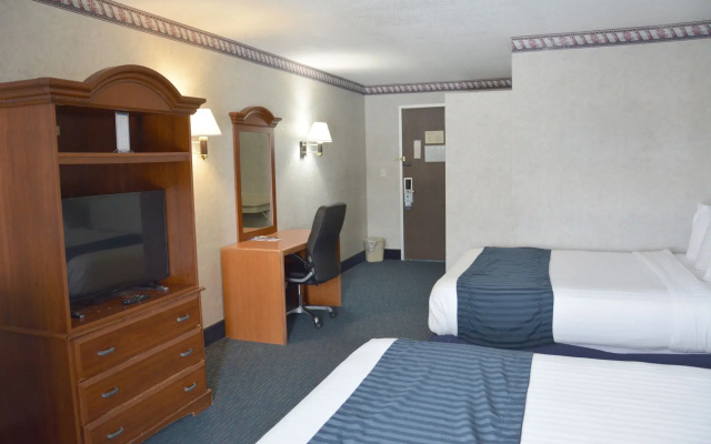 Travelodge by Wyndham Milwaukee