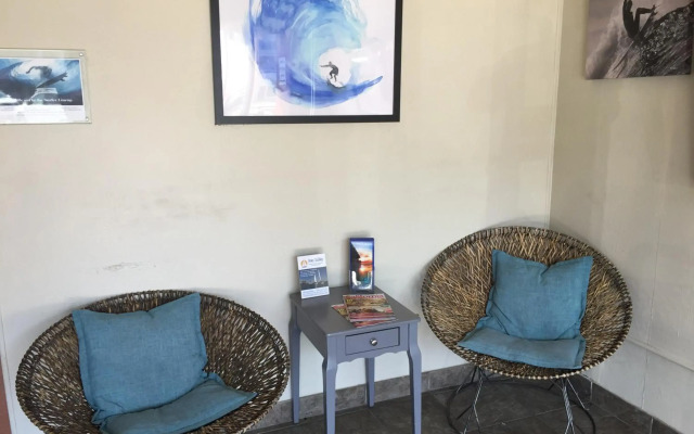 Surfer Beach Hotel