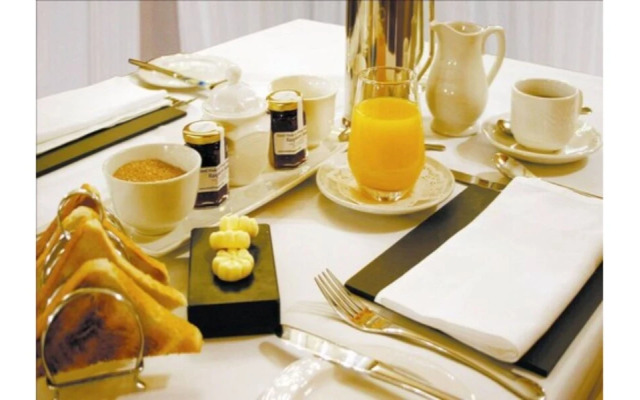 The Glen Yr Afon House Hotel