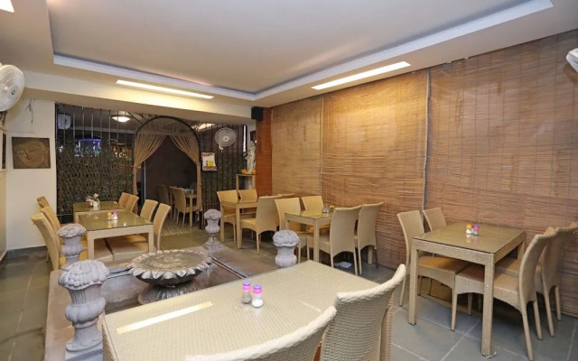 OYO 1219 Hamilton Hotel